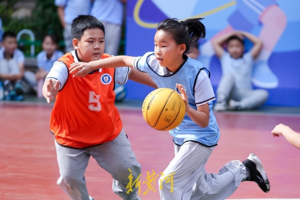 关于篮球名宿亲临现场,率队赢得篮球友谊赛冠军的信息 关于篮球名宿亲临现场,率队赢得篮球友谊赛冠军的信息