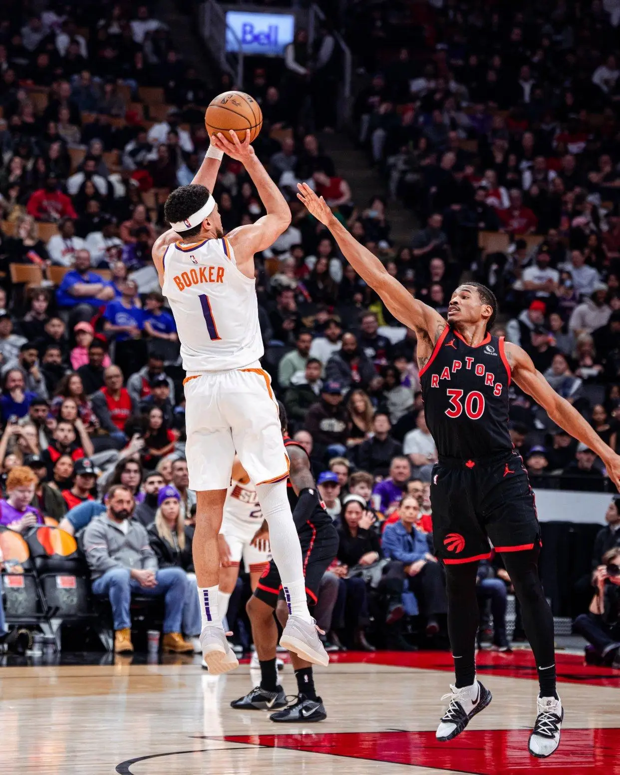 美国篮球比赛中一支弱队上演大逆袭的简单介绍 美国篮球比赛中一支弱队上演大逆袭的简单介绍