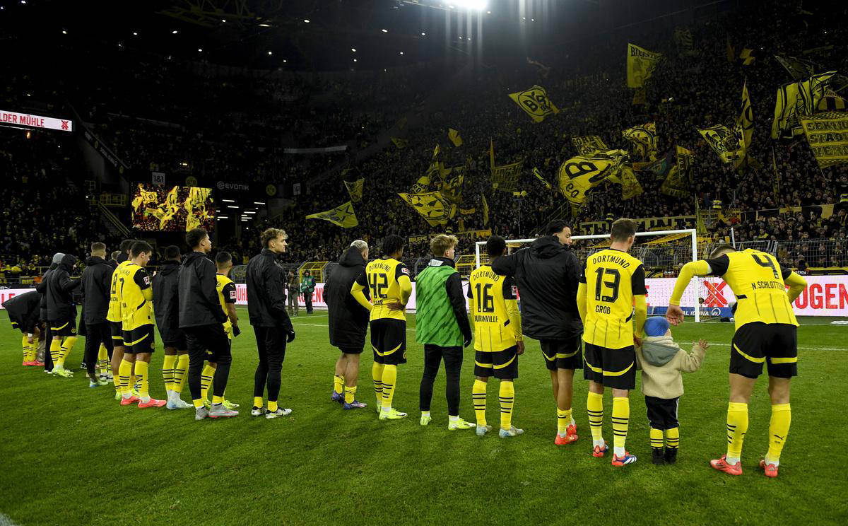 多特淘汰曼联,欧冠路上秋风扫叶 多特淘汰曼联,欧冠路上秋风扫叶