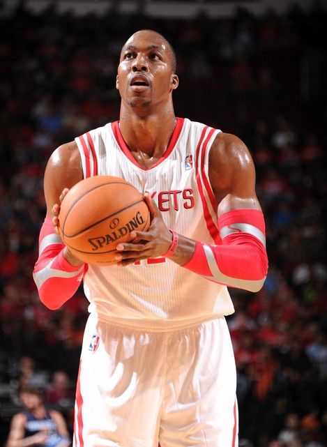 火箭大胜山猫,总分大比分取胜 火箭大胜山猫,总分大比分取胜