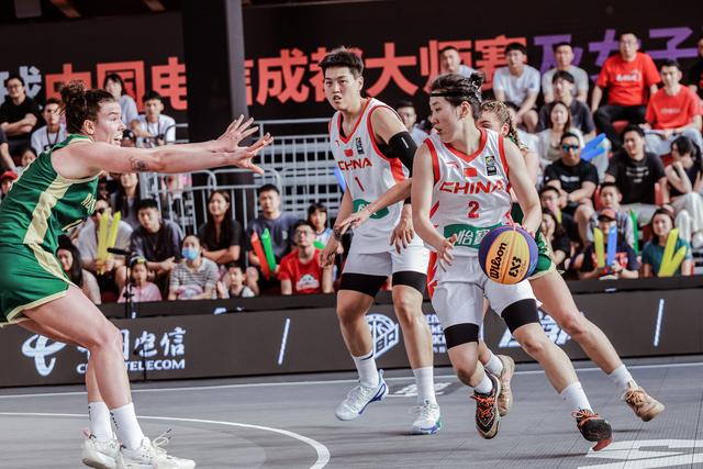 顶尖篮球队在国际赛事中赢得冠军 顶尖篮球队在国际赛事中赢得冠军