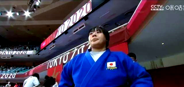 柔道比赛中发生激烈对抗,冠军悬念引人关注 柔道比赛中发生激烈对抗,冠军悬念引人关注