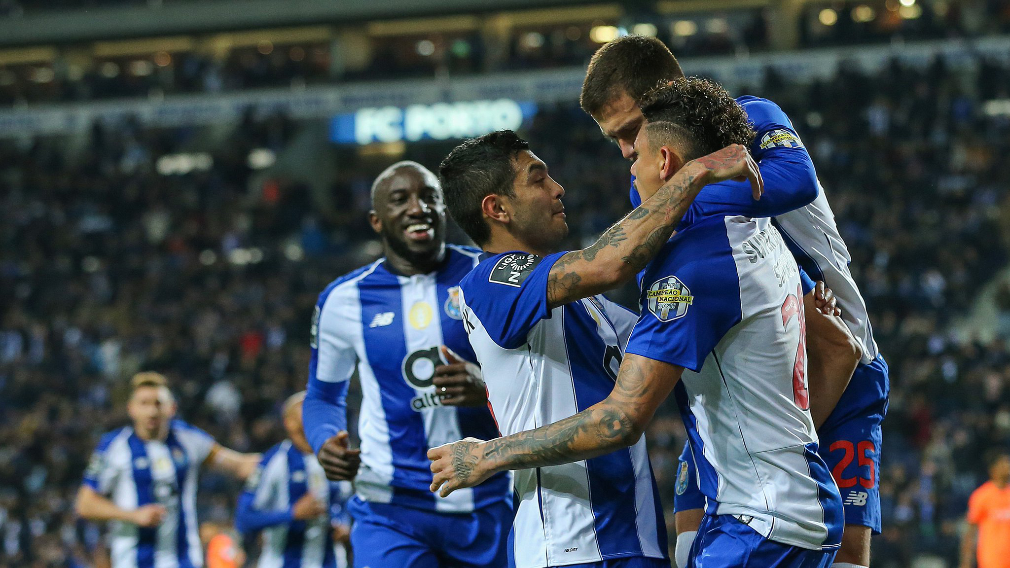 南美强队在国际比赛中蓄势待发 南美强队在国际比赛中蓄势待发