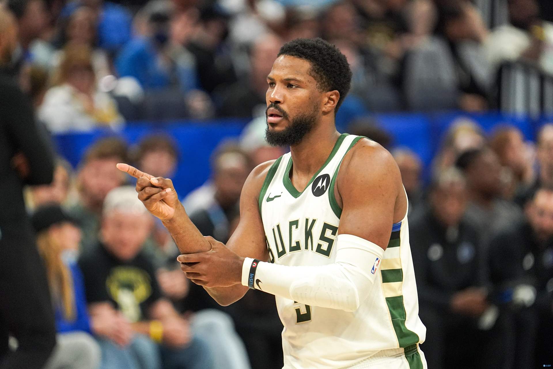 雄鹿击败篮网，字母哥再次砍下30+得分的简单介绍