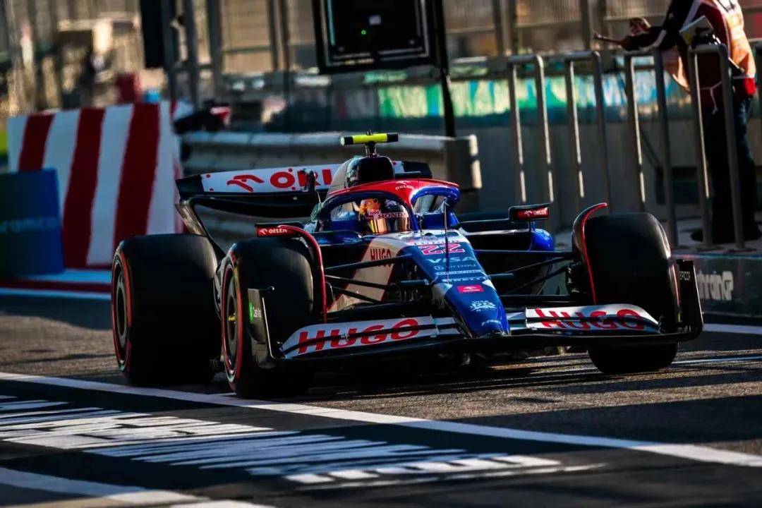 包含红牛车队翻盘红牛二队,塞恩斯刷新纪录的词条 包含红牛车队翻盘红牛二队,塞恩斯刷新纪录的词条