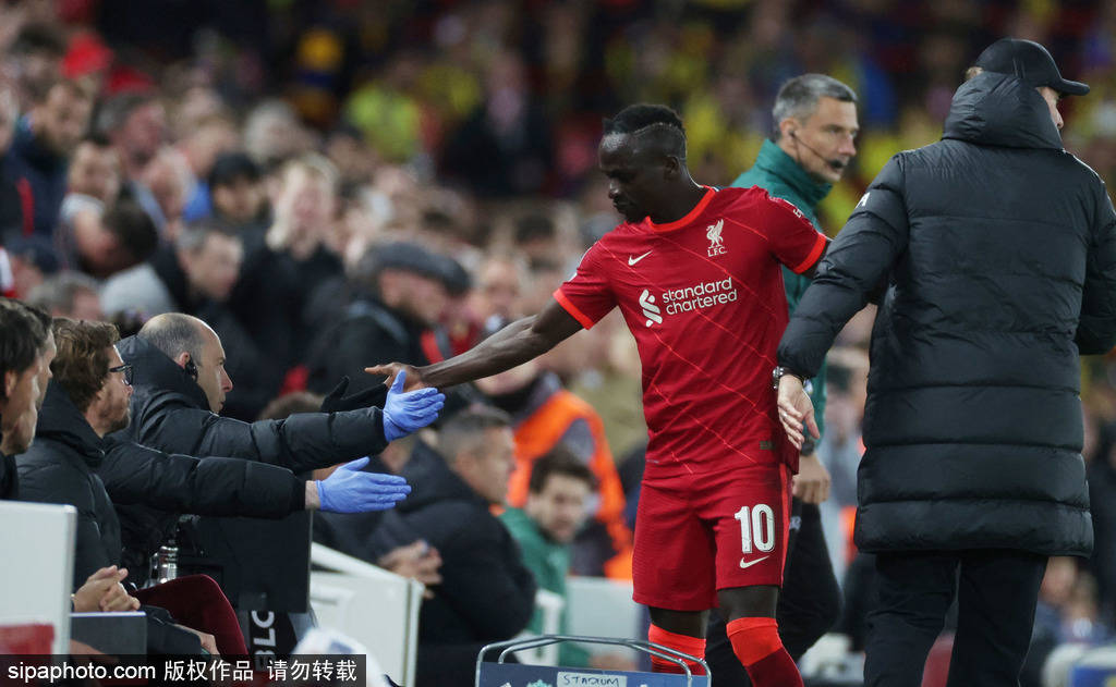 开云体育APP下载-哥伦比亚火力压制西班牙，本泽马成为关键先生