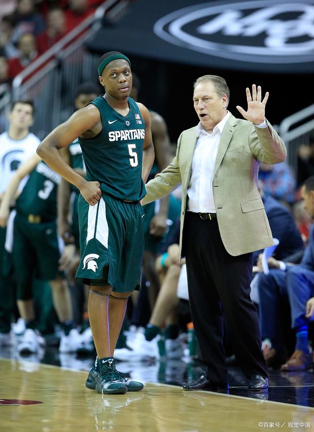 广厦队鏖战公牛,小贾伦成为关键先生 广厦队鏖战公牛,小贾伦成为关键先生