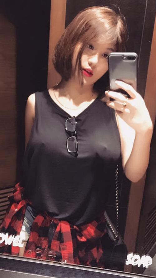 黄浦江畔的紫色奇迹—上海大鲨鱼篮球欧冠爆冷纽约尼克斯