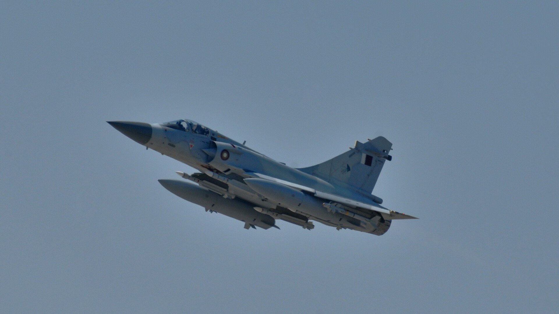 德甲争冠战焦点，洪都拉斯火力全开，AC米兰遭遇压制